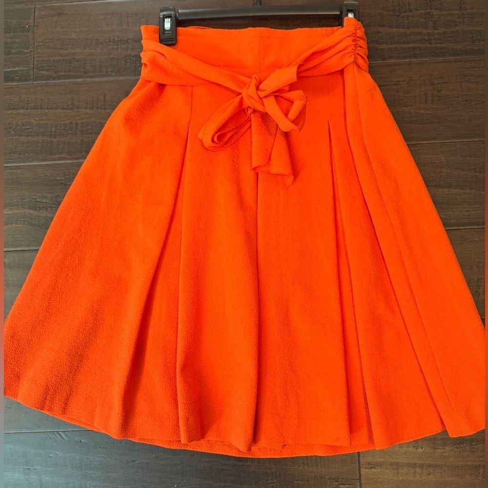 Ann Taylor pleated midi skirt. Classy elegant romantic business casual colorful